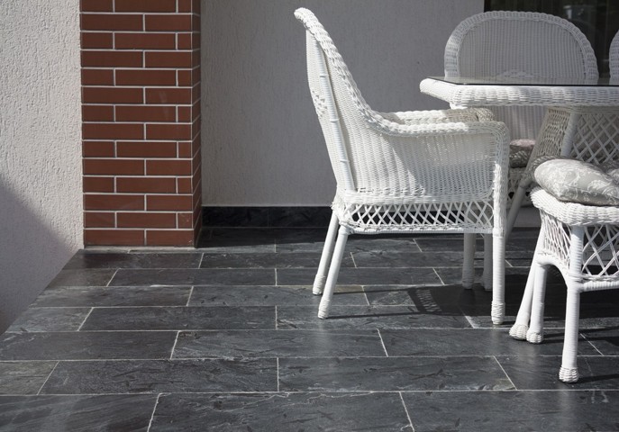 amenajare balcon terasa acoperita cu ardezie