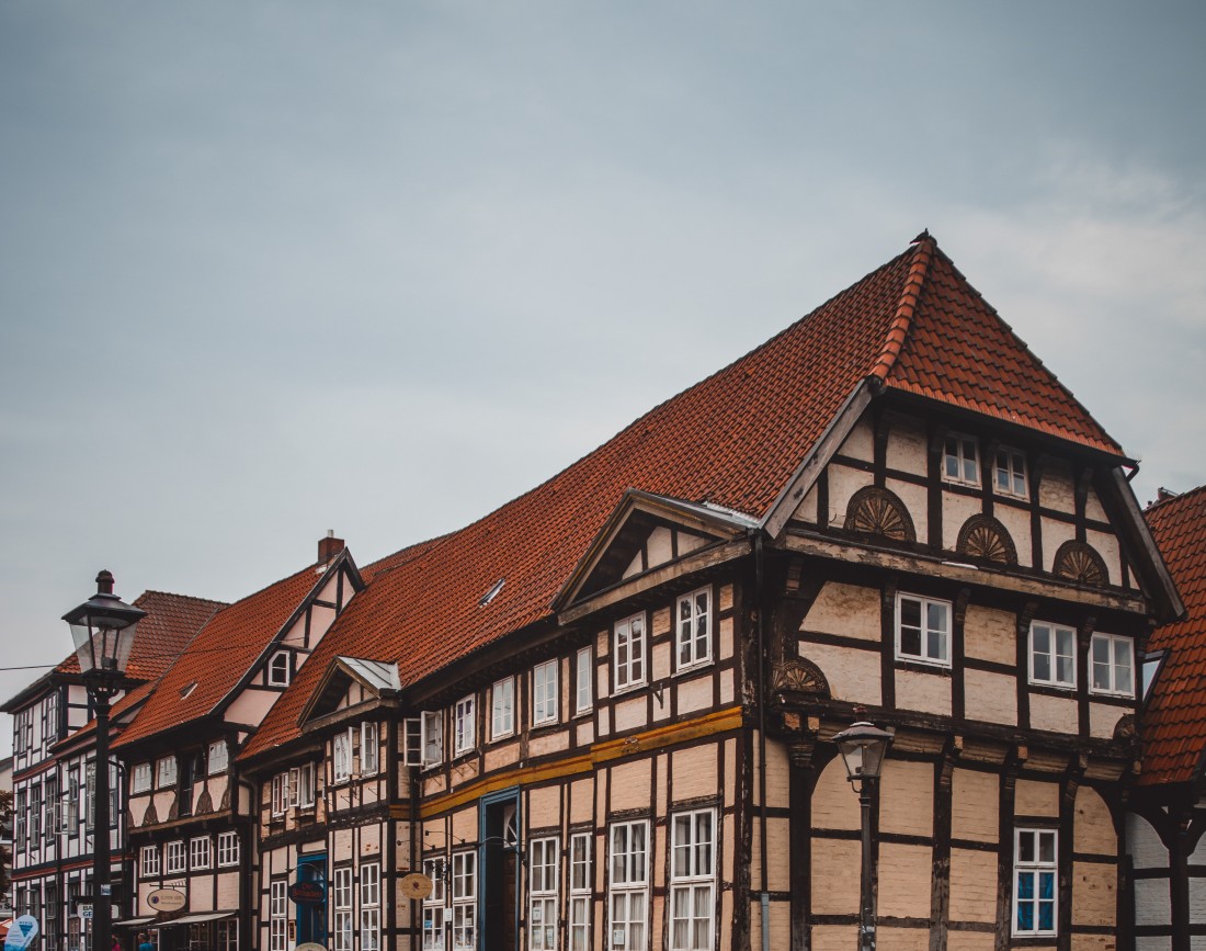 Acoperis de cladire in patru ape