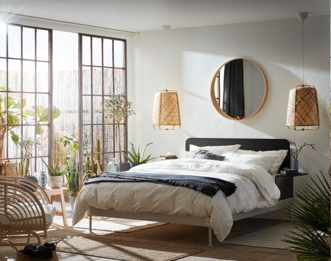 Amenajare dormitor in stil Feng Shui cu multe plante