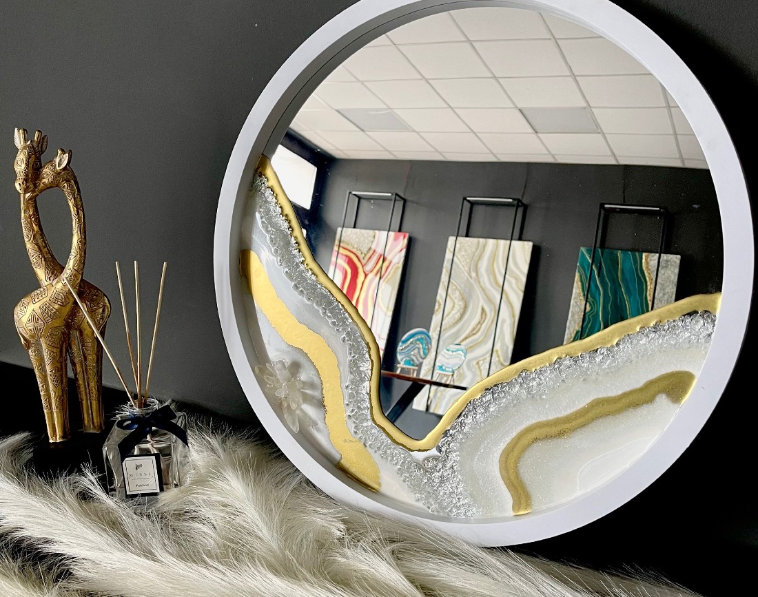 Oglinda imbracata cu rasina epoxidica