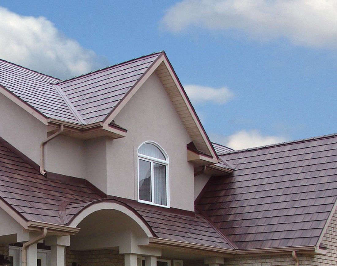 Model de acoperis locuinta complex