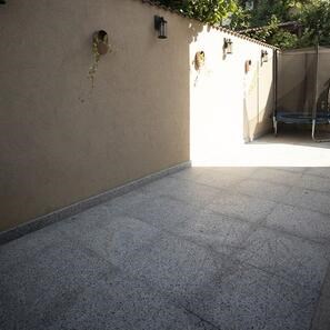 Гранит Artico Grey Fiamat, 60 x 30 x 2,8 см. Изделие по специальному заказу.