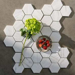 Mozaic Marmura Calacatta Amber Hexagon Polisata, 30.5 x 30.5 cm