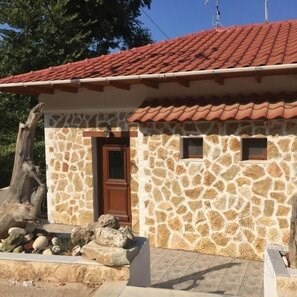 Limestone Poligonal Rock Face - Rustic Yellow | Placari Verticale, Exterior-Interior (20mp/palet)