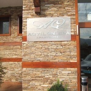 Ardezie Rhodos 3D Strips | Piatra Decorativa pt. Placari Verticale, Exterior-Interior (10-12 mp/palet)
