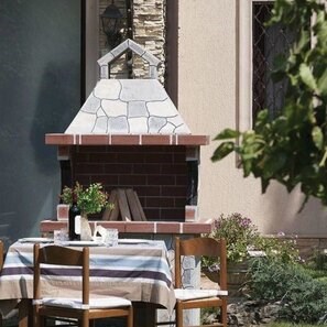 Gratar Gradina Traditional Mediu (Carbune/Lemn, 120x70x210 cm, piatra naturala Rhodos, caramida)