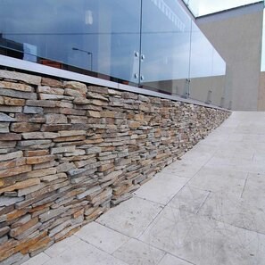 Ardezie Homa 3D Strips | Piatra Decorativa pt. Placari Verticale, Exterior-Interior (10-12 mp/palet)