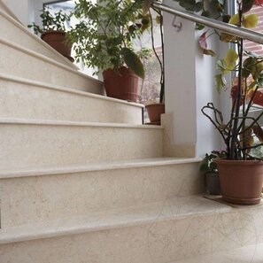 Limestone Sunny Dream Polisata, 2 cm (doar interior) – Blaturi, Trepte, Glafuri si Piese Personalizate