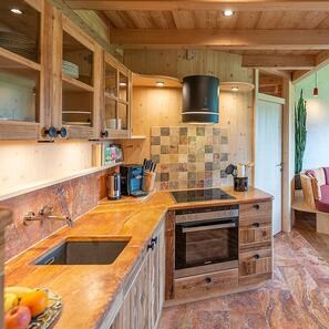 Специальные изделия из травертина персикового цвета, полированный, 2 см